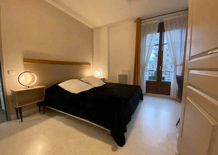 L'ecrin De Verdure Du Centre *